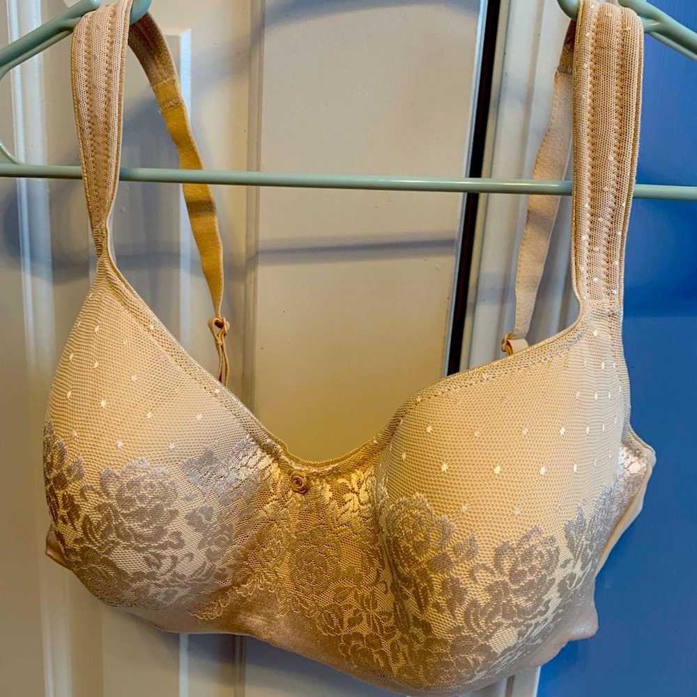 EUC Tan Soma Stunning Support Balconet Bra, 34DDD